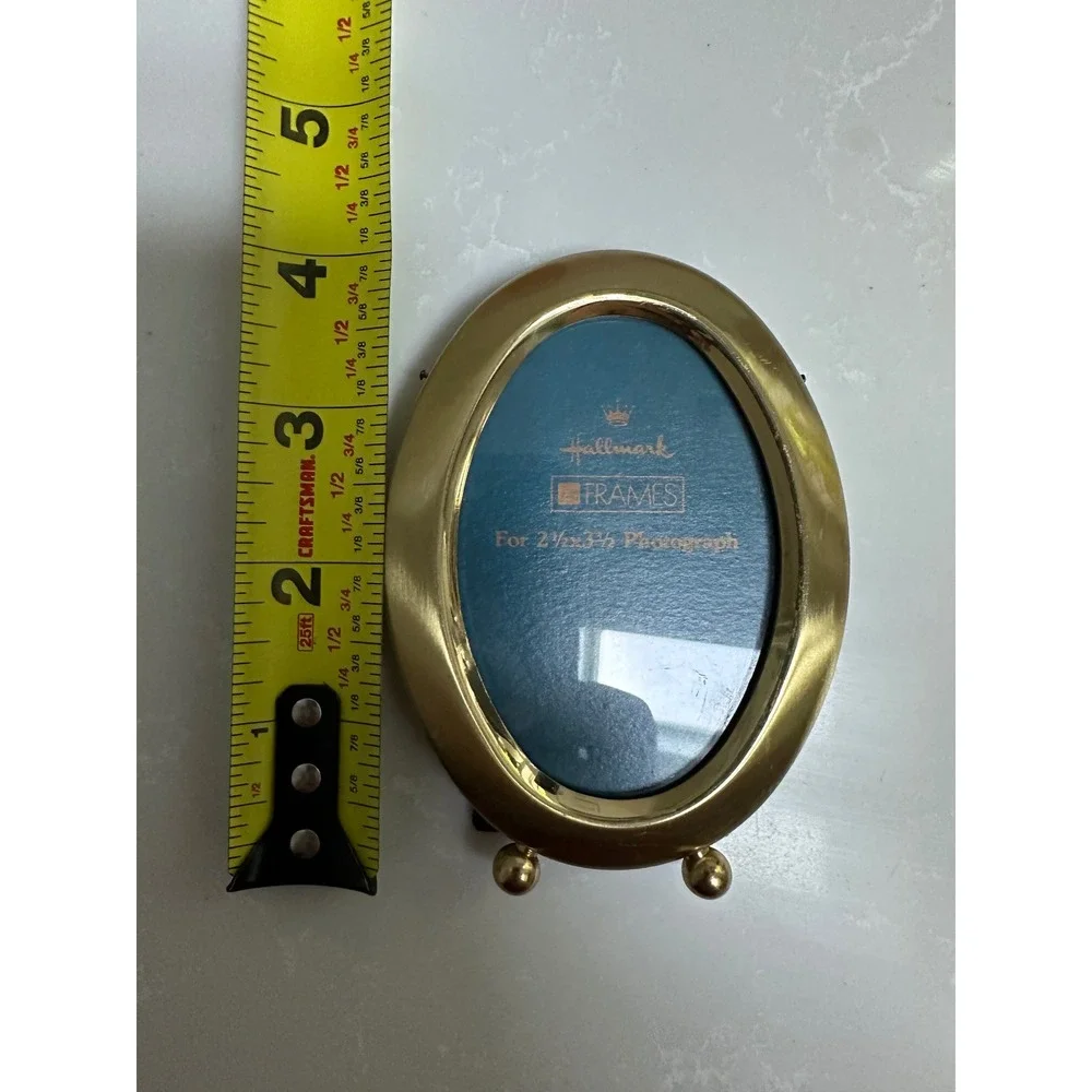 Vintage Hallmark Gold Oval Photo Frame Standing Ball Feet 2.5x3.5 Tabletop Decor